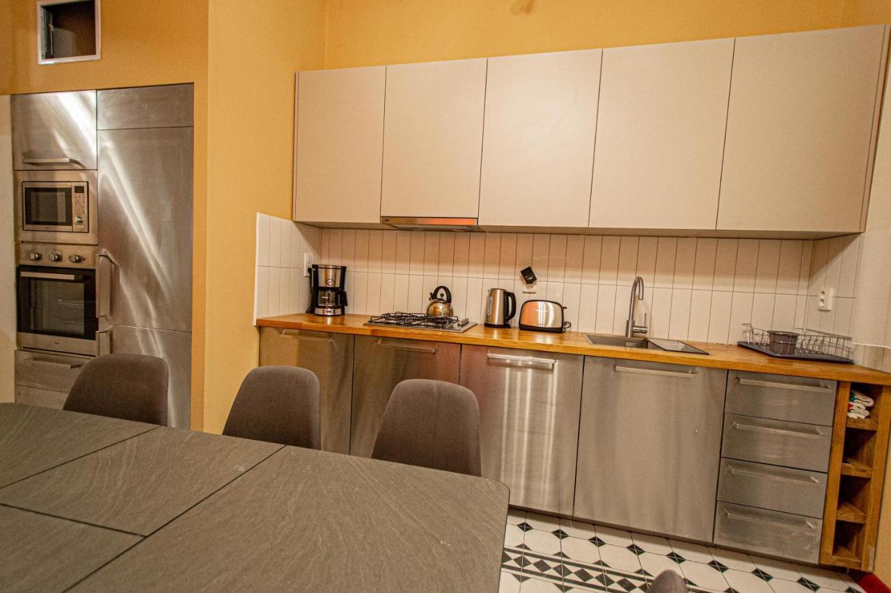 4 Bedrooms 130M2 Apartment At The Main City Square Prague Luaran gambar