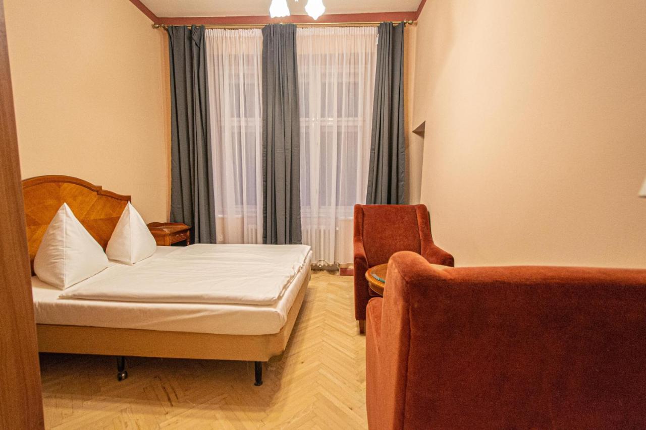 4 Bedrooms 130M2 Apartment At The Main City Square Prague Luaran gambar